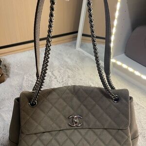 Chanel Pearly Flap Bag in Caviar leather and Gray color